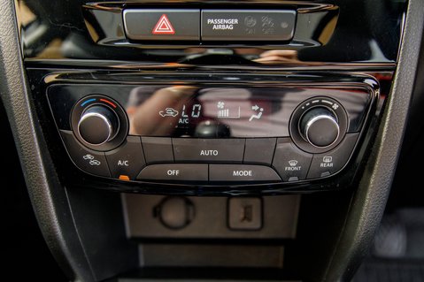Suzuki Vitara SZ5 BOOSTERJET MHEV 26