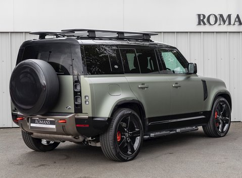 Land Rover Defender 110 X P400 7