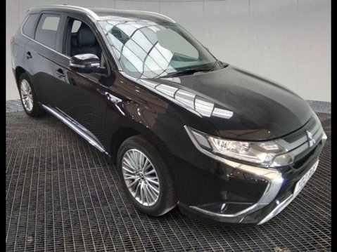 Mitsubishi Outlander PHEV DYNAMIC 1