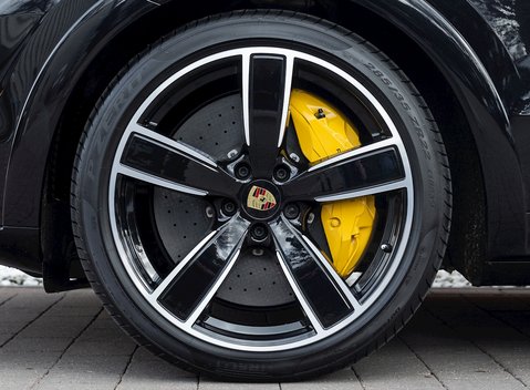 Porsche Cayenne Turbo S E-Hybrid 10