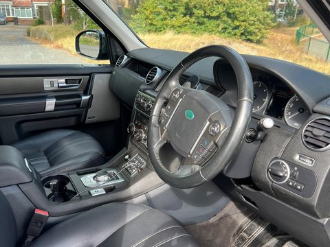 Land Rover Discovery 3.0 SD V6 Graphite Auto 4WD Euro 6 (s/s) 5dr 12