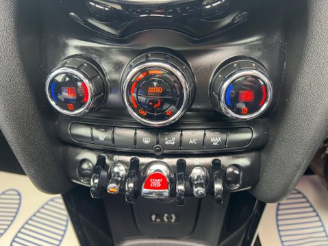 Mini Hatch 1.5 Cooper Auto Euro 6 (s/s) 3dr 34