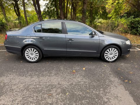 Volkswagen Passat 2.0 TDI Highline Plus Saloon 4dr Diesel Manual Euro 5 (110 ps) 1