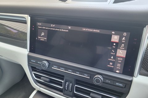 Porsche Macan PDK 38