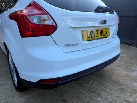 Ford Focus 1.0T EcoBoost Zetec Hatchback 5dr Petrol Manual Euro 5 (s/s) (125 ps) 10