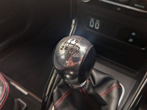 Ford Ecosport ST-LINE TDCI 26