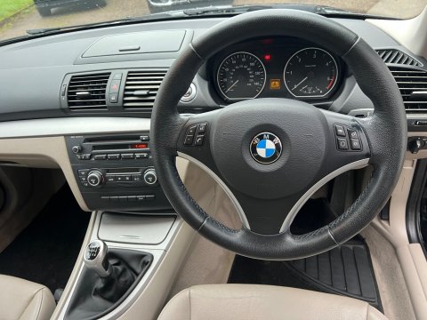 BMW 1 Series 118D SE 27
