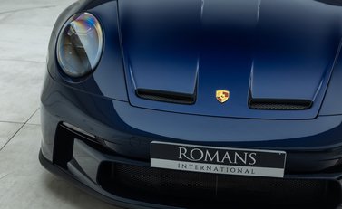 Porsche 911 GT3 TOURING (992) 29