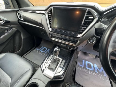 Isuzu D-Max 1.9 D-Max V-Cross Auto 4WD 4dr 25