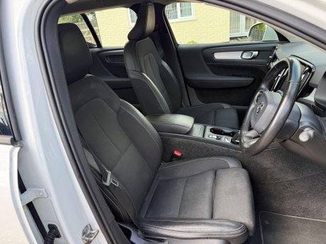 Volvo XC40 2.0 D3 Momentum Pro Auto Euro 6 (s/s) 5dr 19
