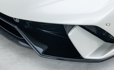 Lamborghini Huracan Spyder LP640-4 Performante 32