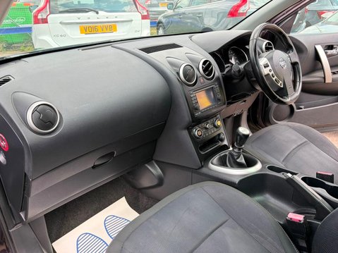 Nissan Qashqai 2.0 n-tec 2WD Euro 5 5dr 18