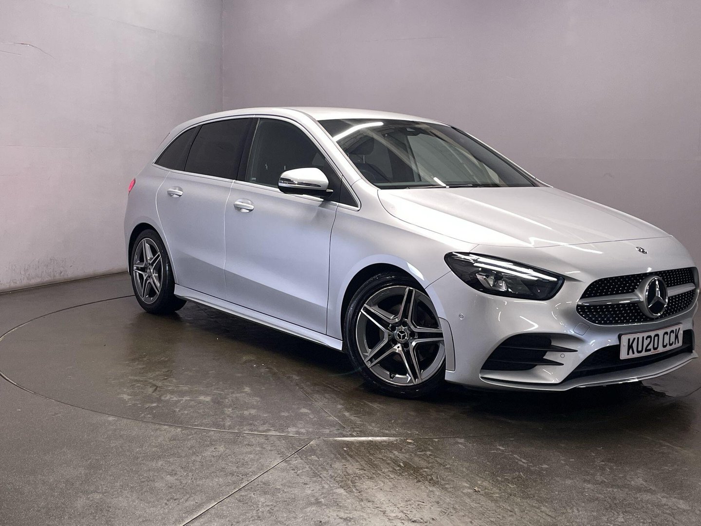 Mercedes-Benz B Class listing photo