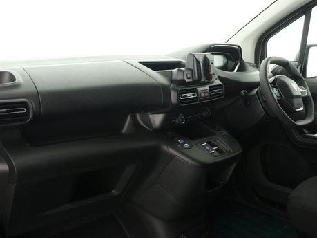 Peugeot Partner Standard 1.5 BlueHDi 130 Professional Auto EAT8 12