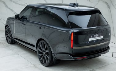 Land Rover Range Rover P530 SV 9