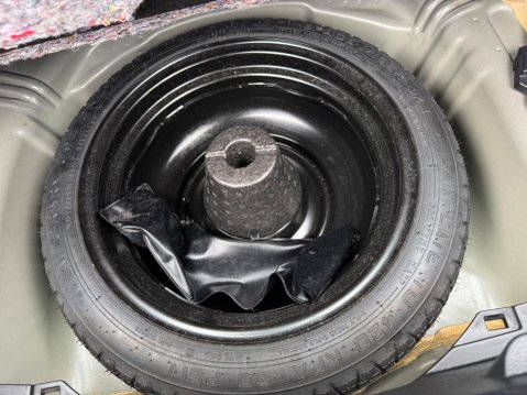 Toyota Yaris 1.5 VVT-i Icon Tech Euro 6 5dr 38