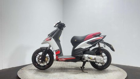 Aprilia SR 2013 12K RUNNING 2 STROKE PROJECT SCOOTER 50CC LEARNER BIKE 4
