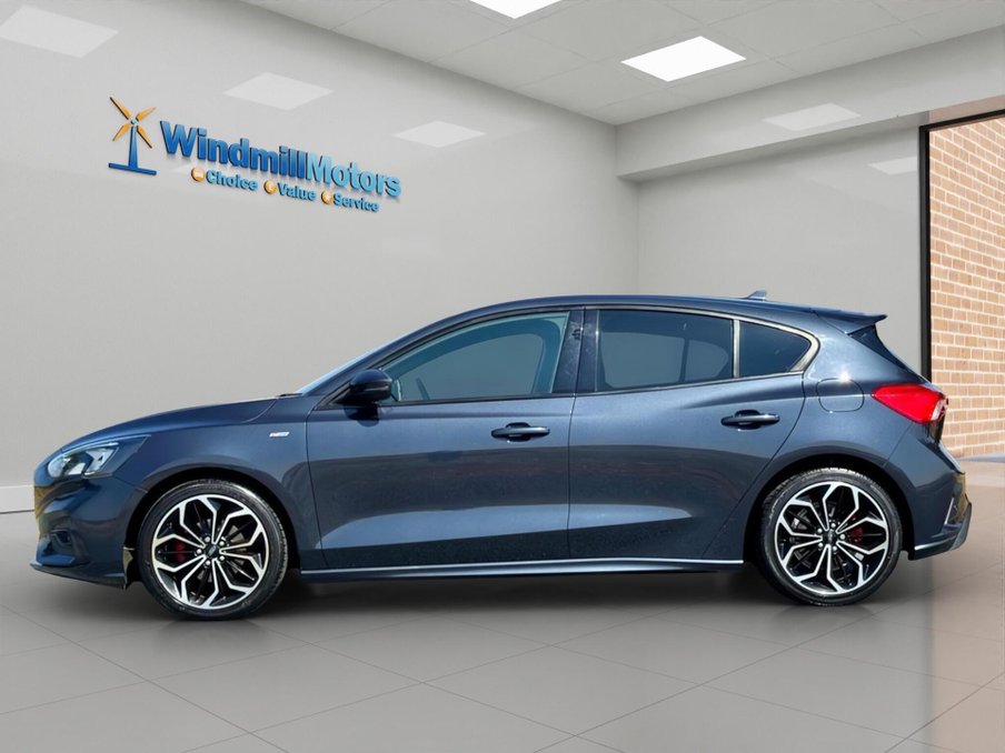 2020 Ford Focus — image 7