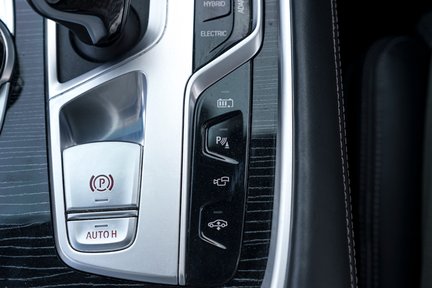 BMW 7 Series 745LE XDRIVE M SPORT PHEV 26