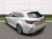 Toyota Corolla 1.8 Corolla Design HEV CVT 5dr 6