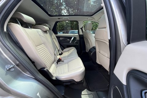 Land Rover Discovery Sport HSE MHEV -PAN ROOF -APPLE CARPLAY -MERIDIAN -ELECTRIC TOWBAR 17