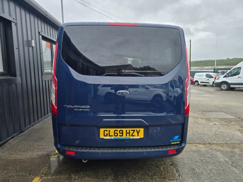 Ford Tourneo Custom 320 ZETEC ECOBLUE 6