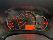 Toyota Yaris 1.33 Dual VVT-i Design Euro 6 5dr 29