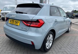 Audi A1 SPORTBACK 1.0 TFSI TECHNIK 10