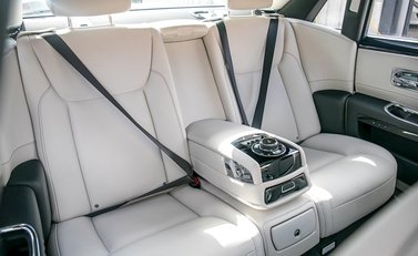Rolls-Royce Ghost Series II 13