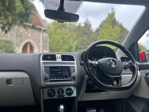 Volkswagen Polo BEATS TSI DSG 16