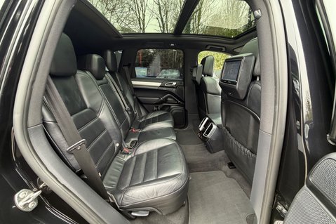 Porsche Cayenne D V6 TIPTRONIC S - REAR ENTERTAINMENT -PDLS -PAN ROOF -CAMERA -£17K EXTRAS 33