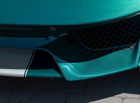 Ferrari 488 Pista 28