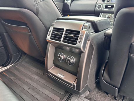 Land Rover Range Rover 4.4 Range Rover Westminster TDV8 Auto 4WD 5dr 18