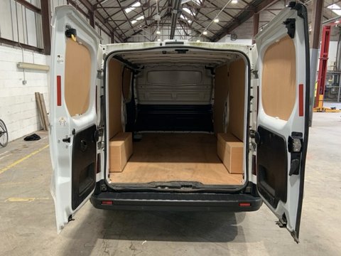 Nissan Primastar DCI TEKNA L2H1 7