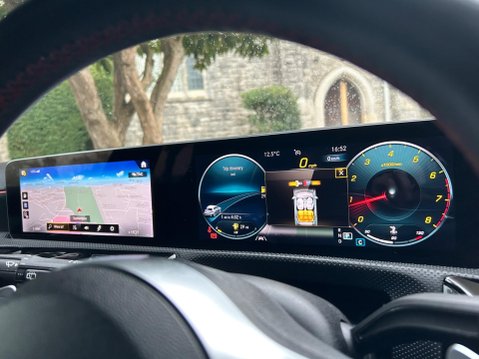Mercedes-Benz A Class A 200 AMG LINE PREMIUM 27