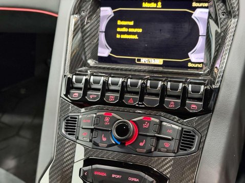 Lamborghini Aventador 6.5 V12 LP 750-4 Superveloce Coupe 2dr Petrol ISR 4WD Euro 6 (750 bhp) 37