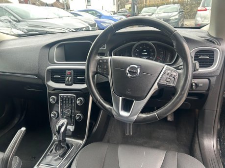 Volvo V40 D3 MOMENTUM NAV PLUS 11