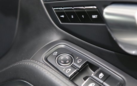 Porsche 718 Cayman PDK - Incredible Specification 12