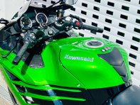 Kawasaki ZX ZZR 1400 27