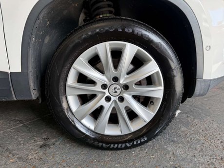 Volkswagen Tiguan 2.0 TDI Match SUV 5dr Diesel DSG 4WD Euro 5 (140 ps) 9