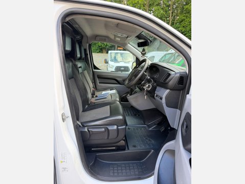Peugeot Expert 1.6 BlueHDi 1000 Professional Standard Panel Van 6dr Diesel Manual MWB Euro 33