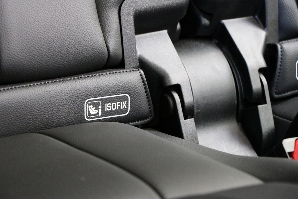 Defender 90 Commercial 5