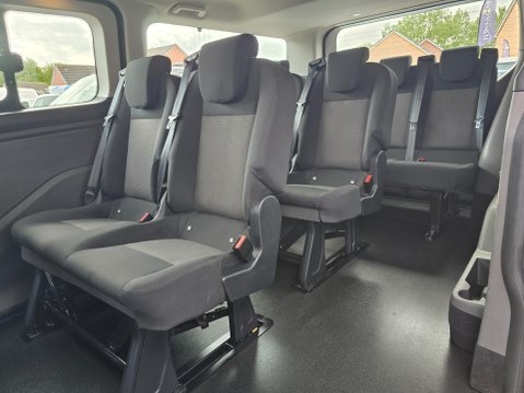 Ford Tourneo Custom 320 L2 ECOBLUE 10