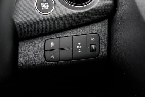 Hyundai i10 PREMIUM SE 11