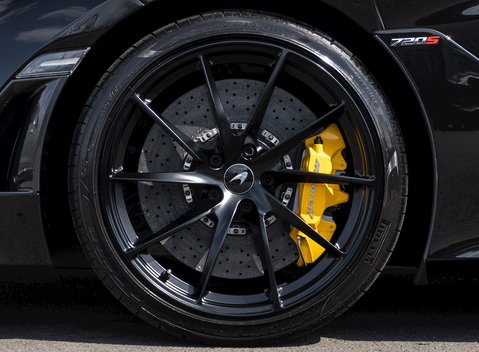 McLaren 720S Peformance 12