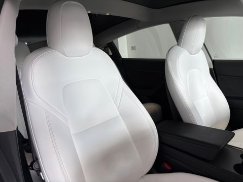 Tesla Model 3 Standard Range Plus Auto RWD 4dr 9