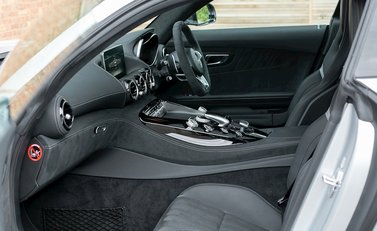 Mercedes-Benz Amg GT GT S 13