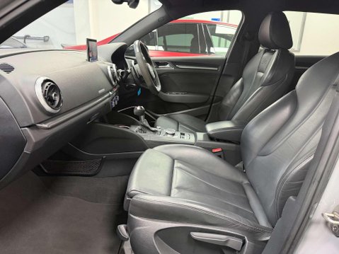 Audi RS3 2.5 TFSI Sportback 5dr Petrol S Tronic quattro Euro 6 (s/s) (400 ps) 38