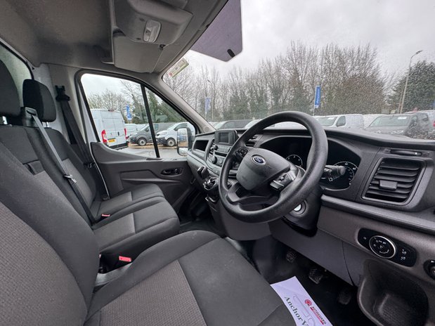 Ford Transit LUTON XLWB L4 Trend 350 130ps Tail Lift EURO 6 SELECT 18