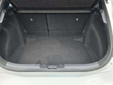 Toyota Corolla 1.8 VVT-h Icon Tech Hatchback 5dr Petrol Hybrid CVT Euro 6 (s/s) (122 ps) 8